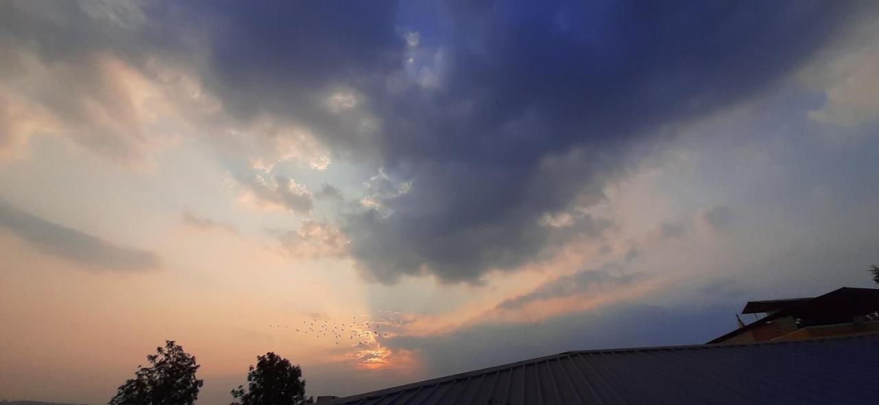 Trimurti Holiday Home Panchgani Exteriör bild